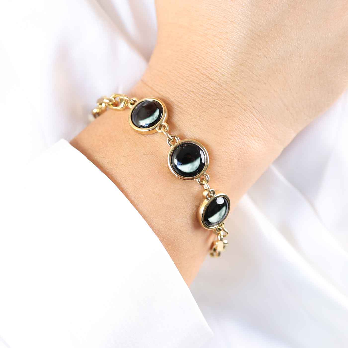 Lunar Link III Bracelet in Gold - Image 4